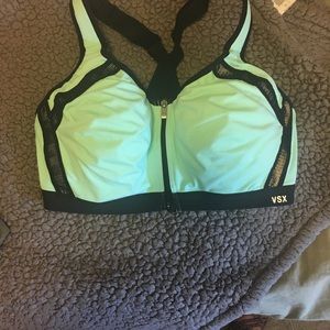 VS Sportsbra